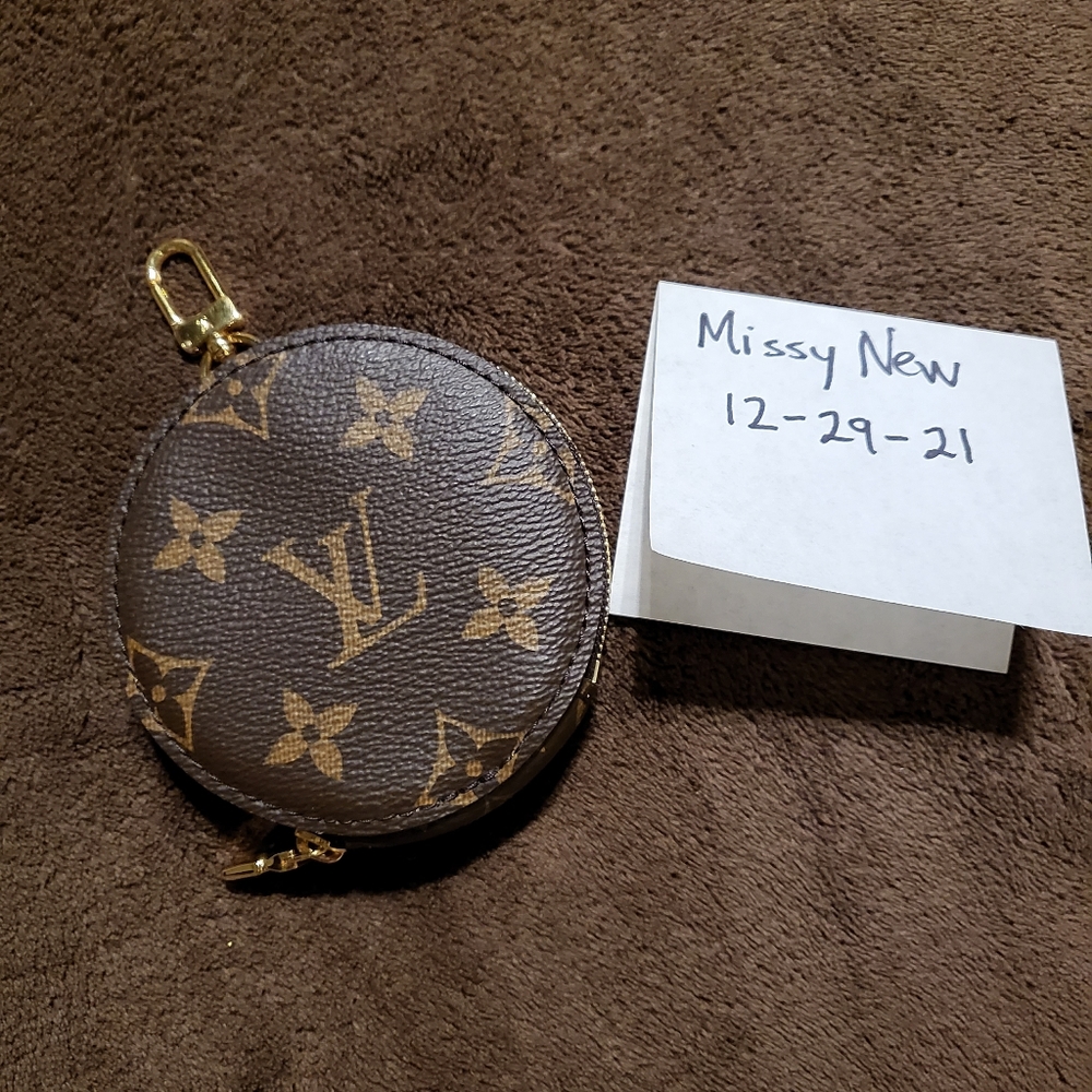 Louis Vuitton pouch